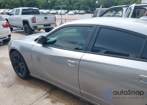 2016 Dodge Charger Sxt z USA, uszkodzony, nr VIN 2C3CDXHG3GH333427